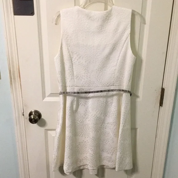 Jennifer Lopez J Lo White Ivory Textured Dress Reptile Belt L XL 14 - Picture 3 of 11